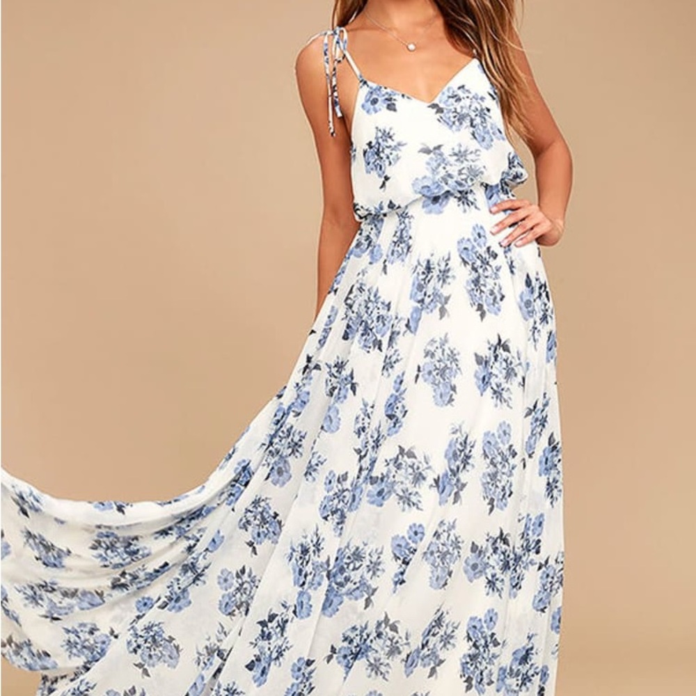 Lulus pollen for you floral maxi